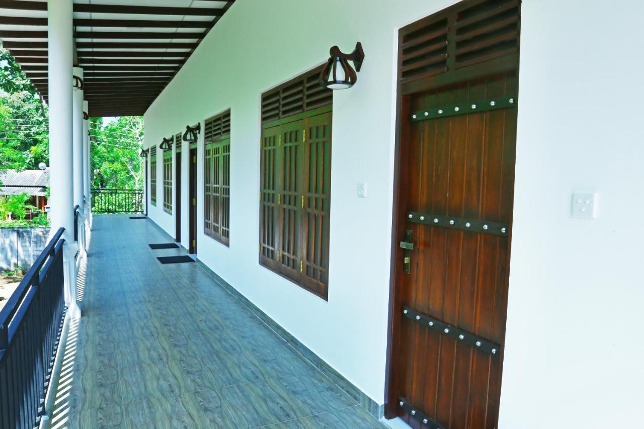 Emerald Guest House Kataragama Exterior photo